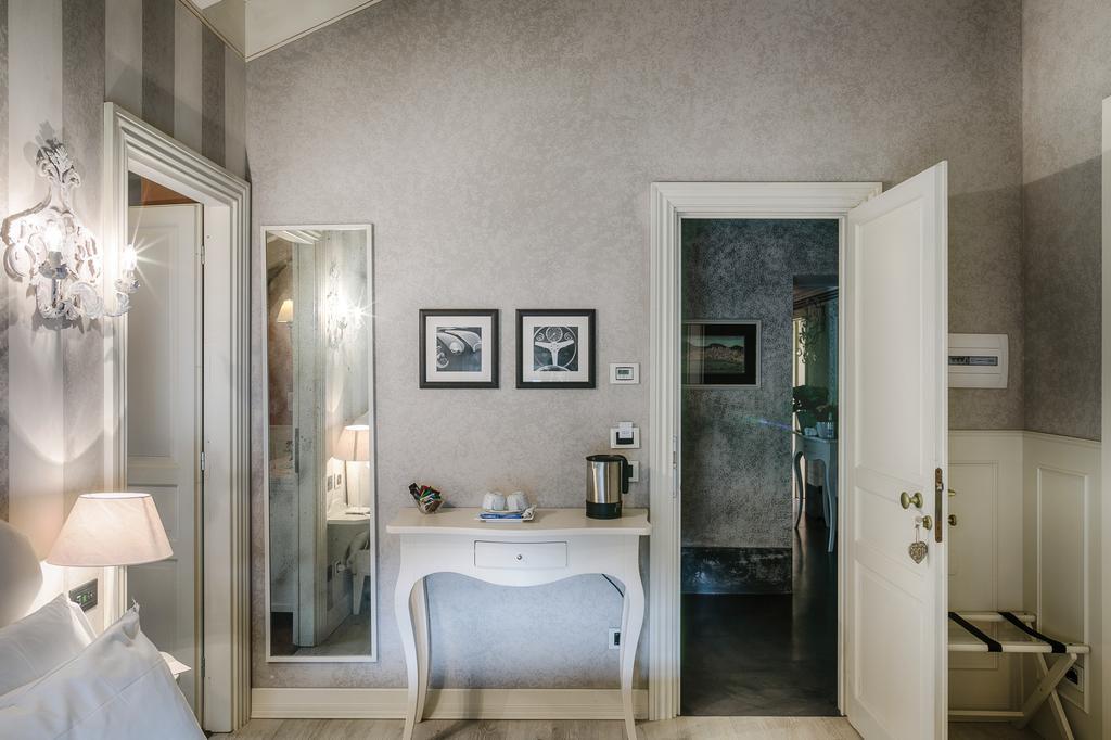 Relais Villa Vittoria Laglio Szoba fotó
